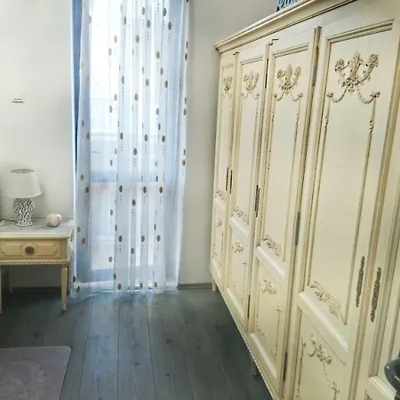 Vincent Apartment *