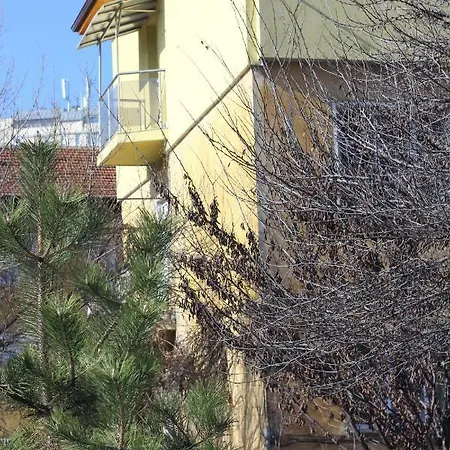 Vincent Apartment *